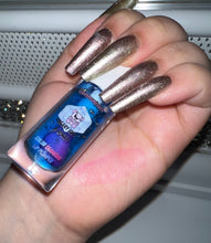 Load image into Gallery viewer, Blueberry Color Changing Lip Plumper Oil